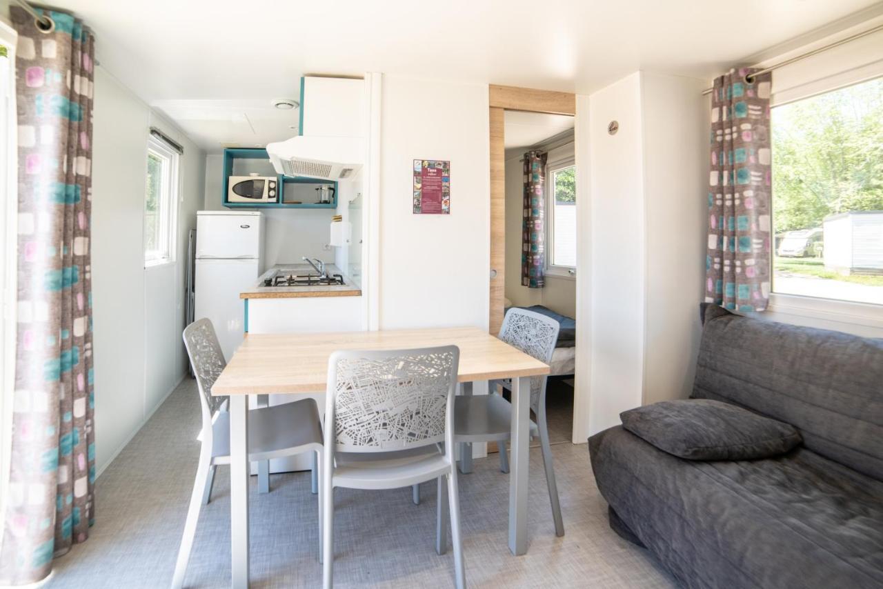 Camping Du Sevron Saint-Etienne-du-Bois  Экстерьер фото