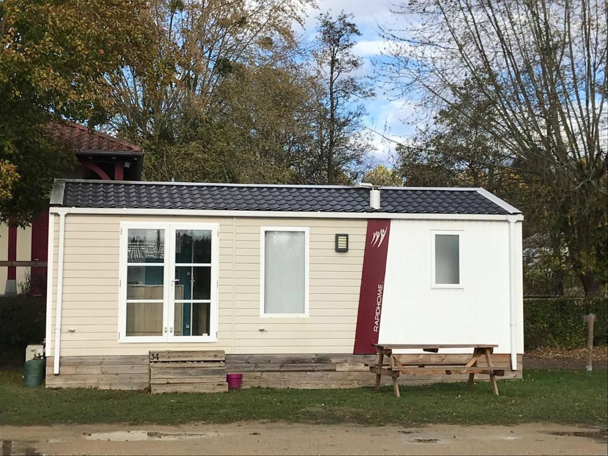 Camping Du Sevron Saint-Etienne-du-Bois  Экстерьер фото